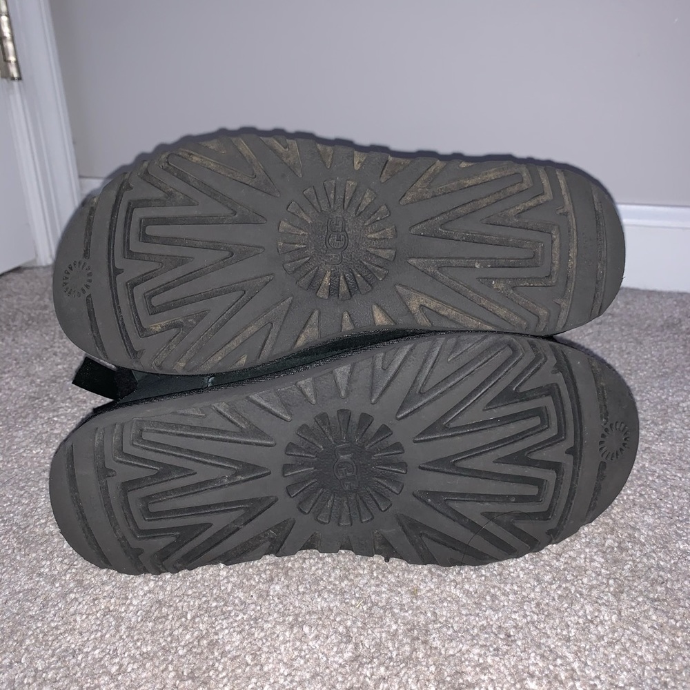 uggs - Picture 3 of 3